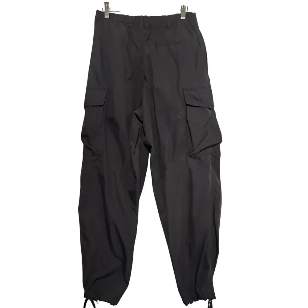 Uniqlo Black Jogger Pants Cargo SIZE SMALL (27-30